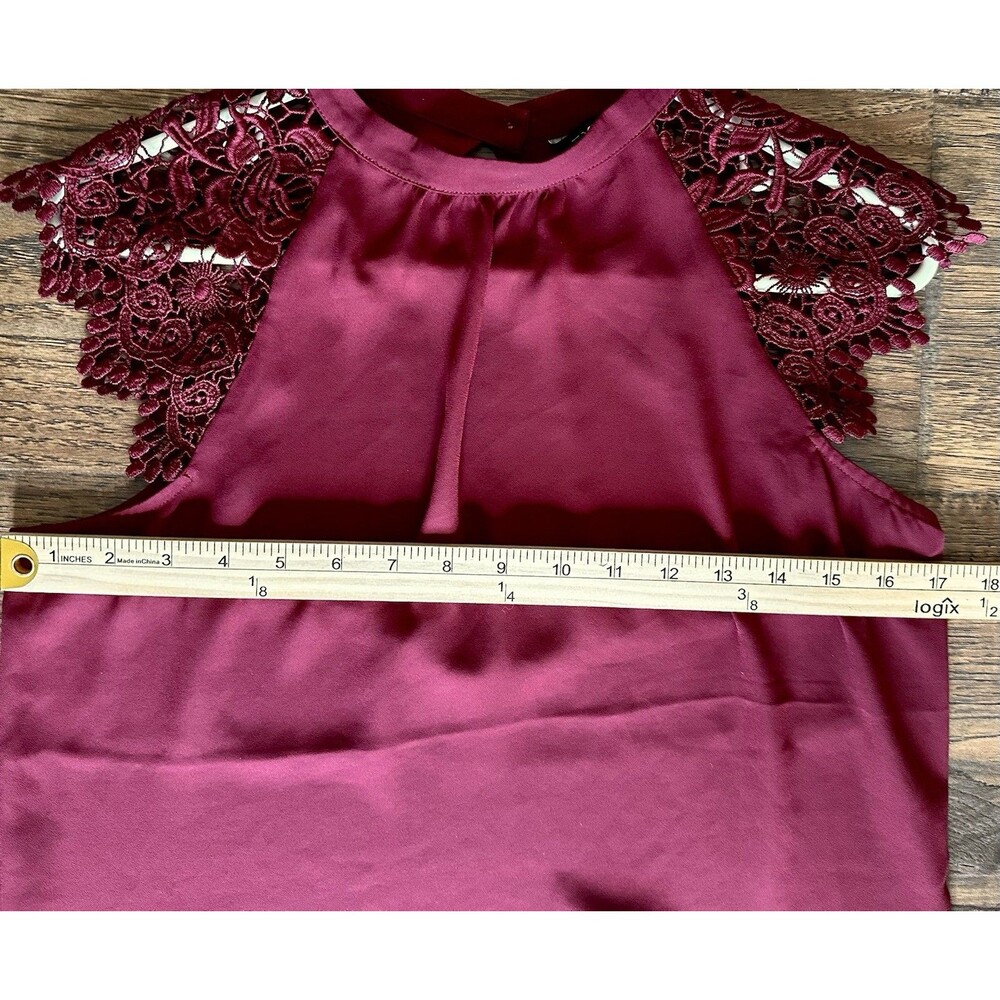 Express Lace Cap Sleeve Blouse Small Burgundy High Neck Keyhole Back Top - Picture 6 of 7